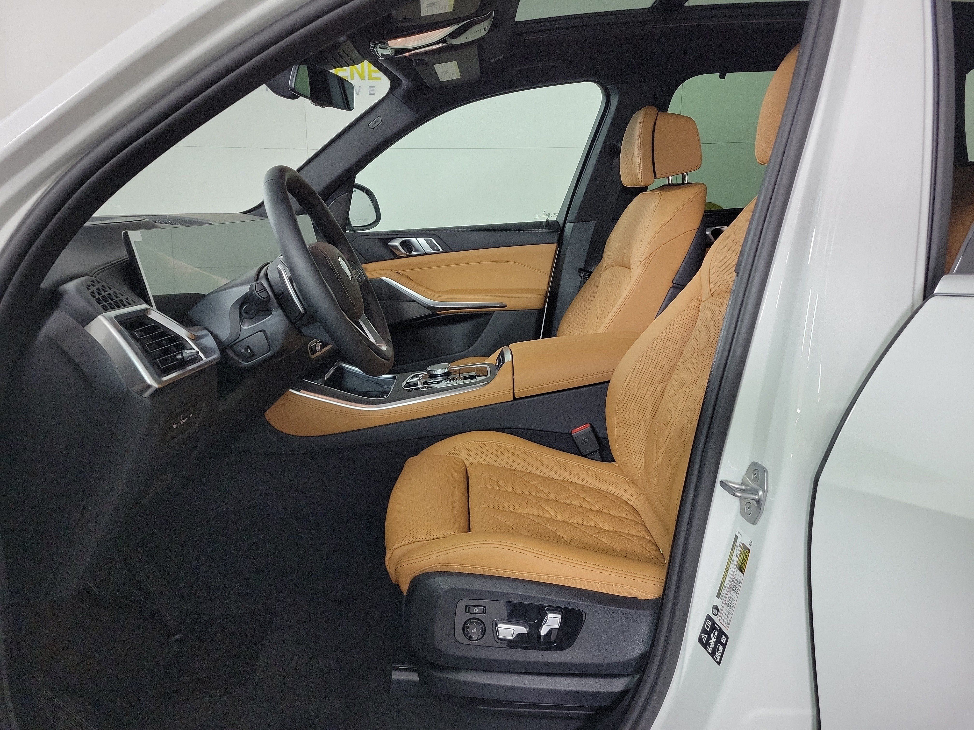Certified 2026 BMW X5 xDrive40i AWD/4WD image 9