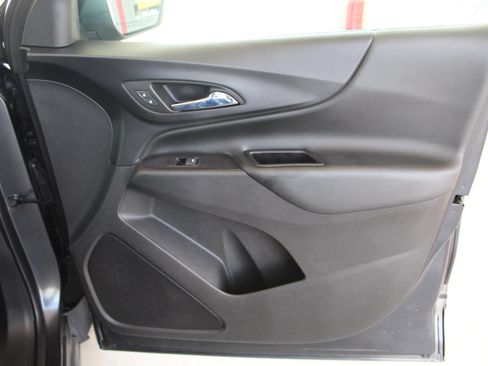 Used 2022 Chevrolet Equinox LT FWD image 18