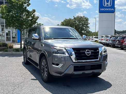 Used 2022 Nissan Armada Platinum w/ Captain's Chairs Package AWD/4WD image 1