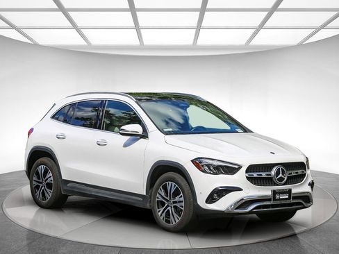 Certified 2025 Mercedes-Benz GLA 250 4MATIC image 5