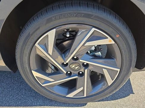 New 2026 Hyundai Elantra Limited FWD image 43