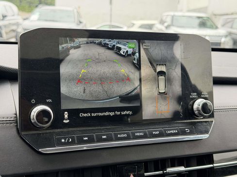 Used 2024 Mitsubishi Outlander FWD image 28