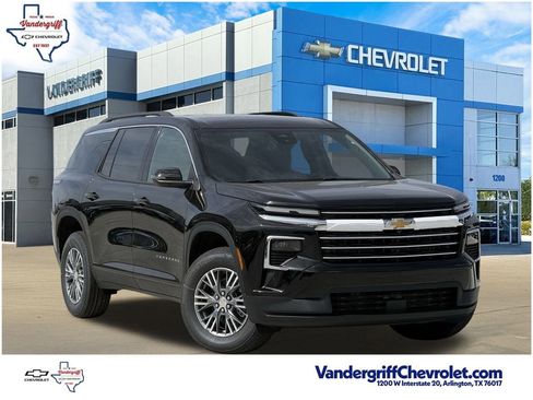 New 2026 Chevrolet Traverse LT image 1