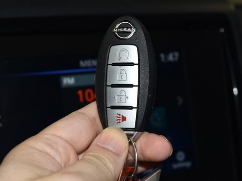 Certified 2022 Nissan Frontier SV AWD/4WD image 16