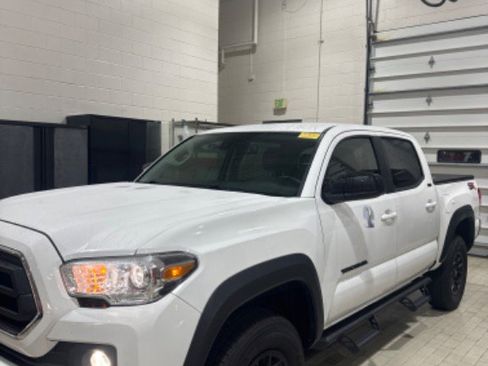 Used 2023 Toyota Tacoma SR5 image 12