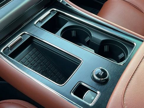 Used 2025 Lincoln Aviator Reserve w/ Equipment Group 201A image 37