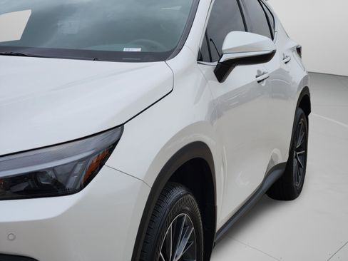 Used 2025 Lexus NX 250 FWD w/ Accessory Package (2T) image 38