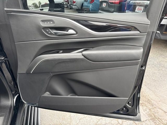 Used 2023 Cadillac Escalade ESV V AWD/4WD image 28