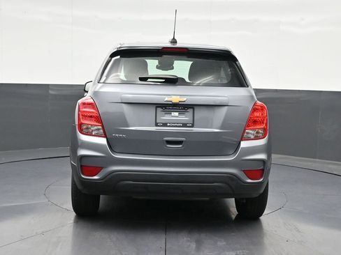 Used 2020 Chevrolet Trax LS FWD image 4