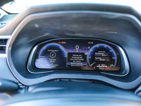 Used 2024 Toyota Venza Limited image 14