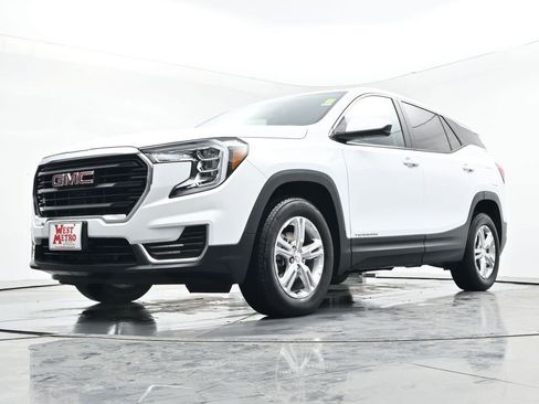 Certified 2024 GMC Terrain SLE image 28