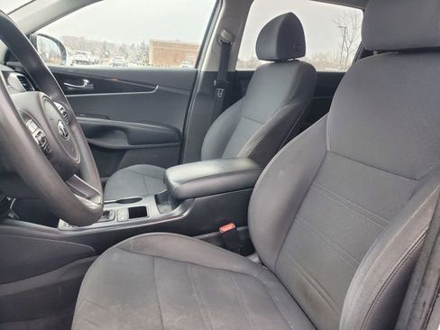 Used 2018 Kia Sorento LX image 10