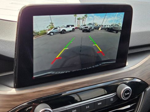 Certified 2020 Ford Escape Titanium FWD image 21