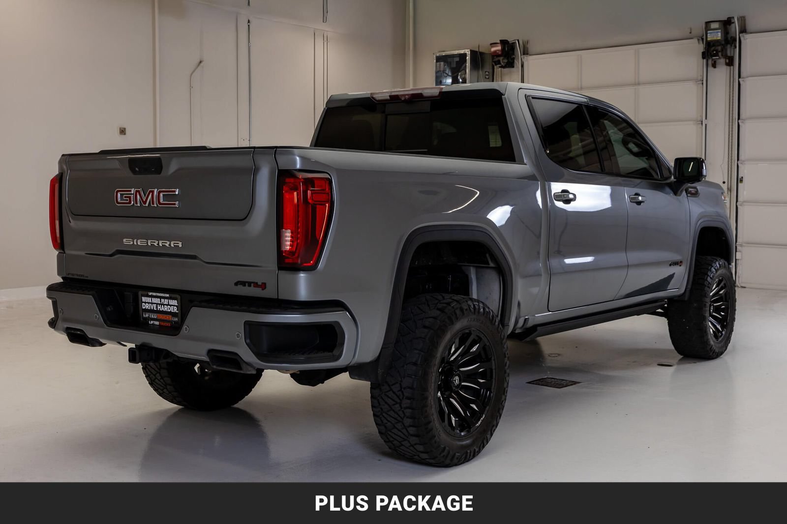 Used 2020 GMC Sierra 1500 AT4 w/ AT4 Premium Package AWD/4WD image 9
