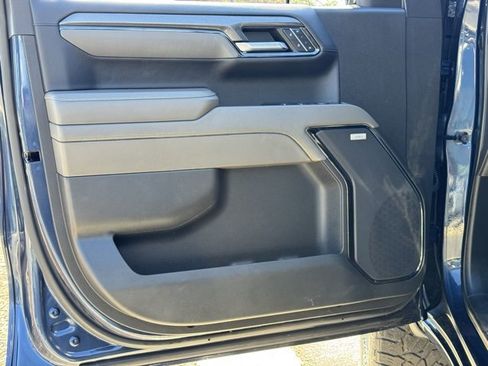 Used 2023 Chevrolet Silverado 1500 ZR2 w/ Technology Package image 23