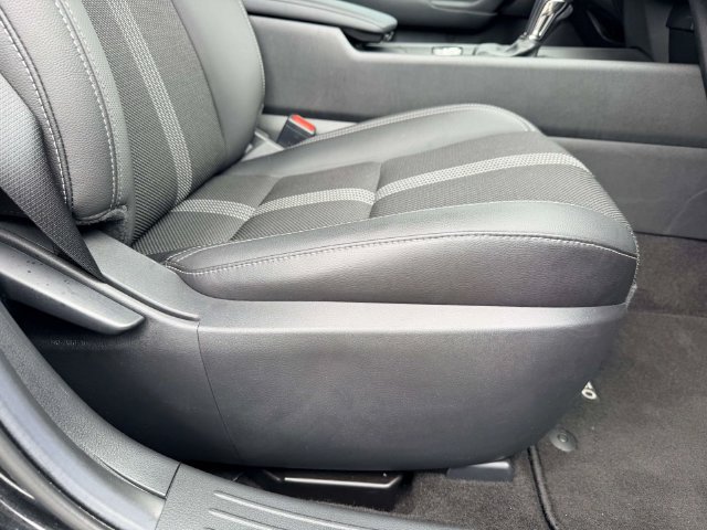 Used 2026 MAZDA CX-50 AWD 2.5 S w/ Preferred Pkg image 9