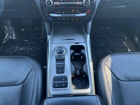 Used 2023 Ford Explorer Limited w/ Equipment Group 301A RWD image 12