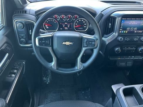 Used 2020 Chevrolet Silverado 1500 LT RWD image 16