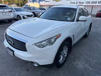 Used 2017 INFINITI QX70 AWD w/ Premium Package image 1