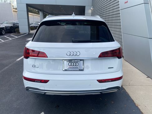 Used 2023 Audi Q5 2.0T Premium w/ Convenience Package image 5