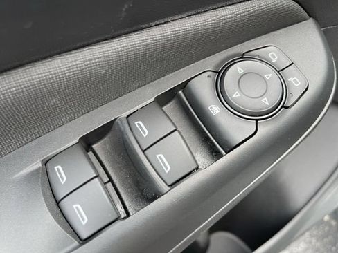 Used 2024 Buick Envista Preferred w/ Convenience I Package FWD image 13