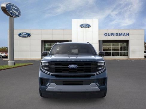 New 2026 Ford Expedition Max Platinum w/ Driver's Package image 2