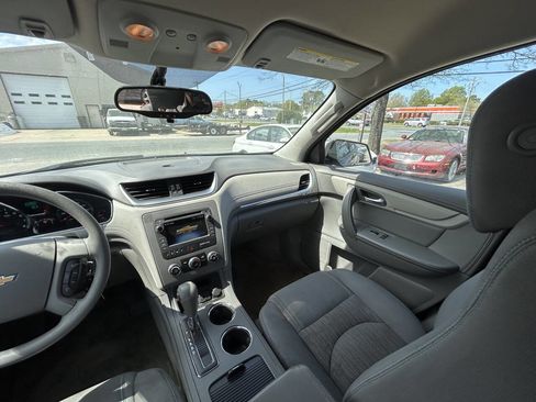 Used 2016 Chevrolet Traverse LS AWD/4WD image 6