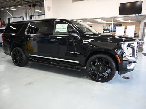 New 2026 GMC Yukon XL Denali w/ Denali Reserve Package AWD/4WD image 8