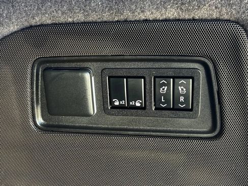 Used 2022 Cadillac Escalade Sport w/ Touring Package AWD/4WD image 31