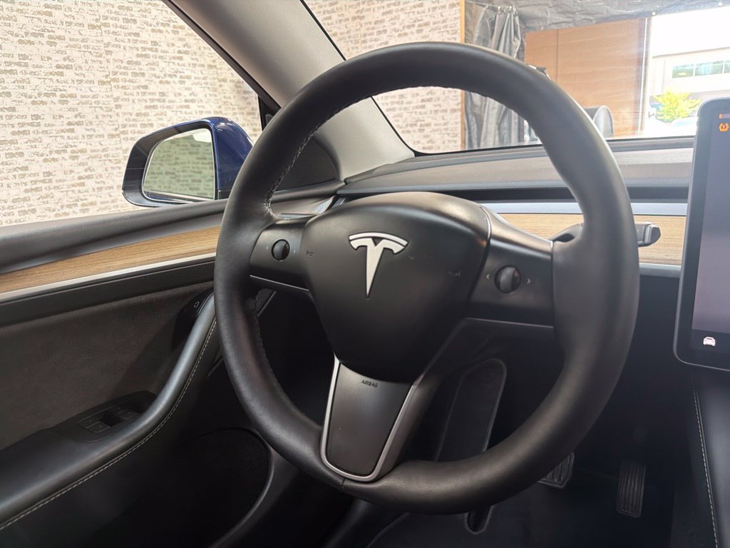Used 2023 Tesla Model Y Long Range AWD/4WD image 17