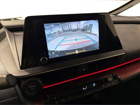 Used 2023 Toyota Prius Prime FWD image 21