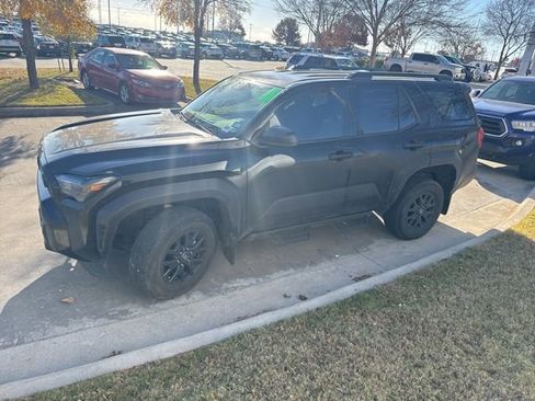 Used 2025 Toyota 4Runner SR5 image 6