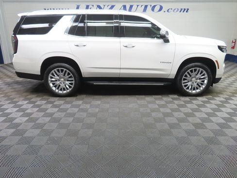 Used 2025 Chevrolet Tahoe Premier w/ Sun And Tow Package AWD/4WD image 2