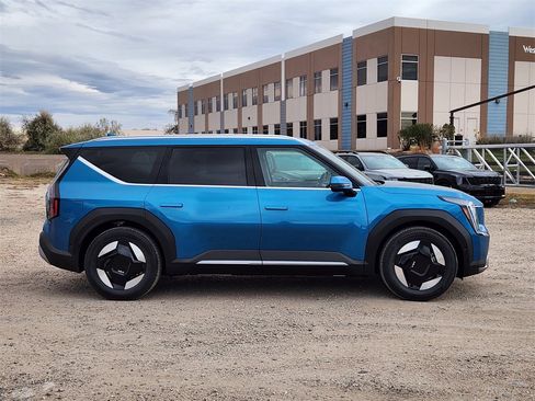 New 2026 Kia EV9 Wind image 2