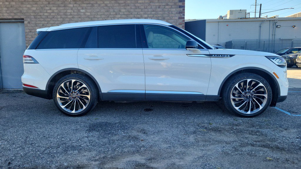 Used 2021 Lincoln Aviator Reserve w/ Equipment Group 201A AWD/4WD image 6