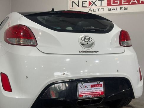 Used 2015 Hyundai Veloster w/ Option Group 03 FWD image 9