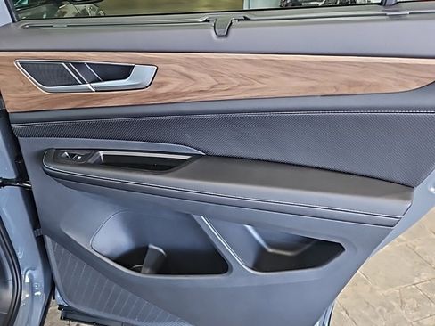 New 2026 Volkswagen Atlas SE image 15