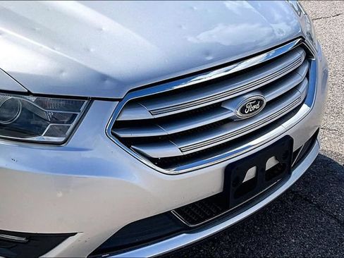 Used 2013 Ford Taurus Limited FWD image 27