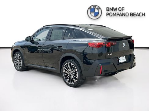 New 2026 BMW X2 xDrive28i w/ Convenience Package AWD/4WD image 4