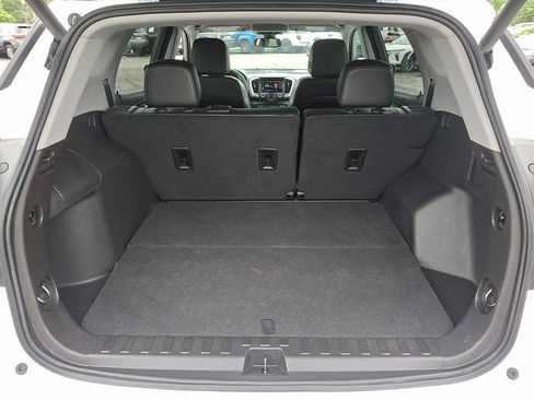 Certified 2024 GMC Terrain SLT FWD image 31