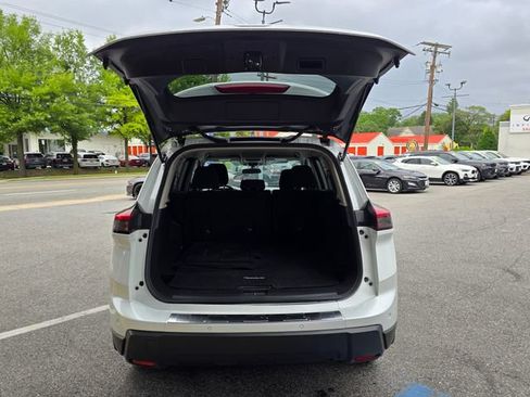 Used 2024 Nissan Rogue S AWD/4WD image 30