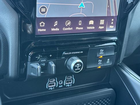 New 2026 RAM 1500 Laramie AWD/4WD image 19