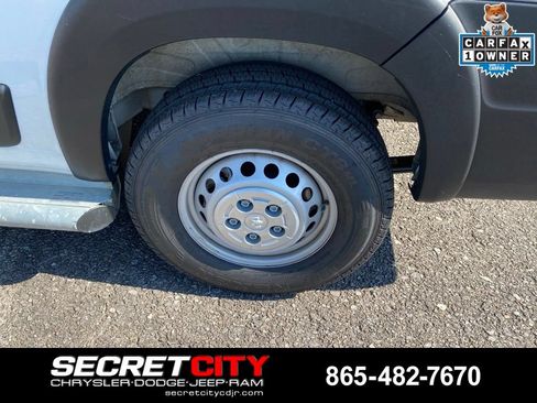 Used 2025 RAM ProMaster 2500 w/ U-Haul Equipment Group FWD image 9