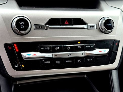 Used 2022 Ford Explorer XLT w/ Equipment Group 202A image 22