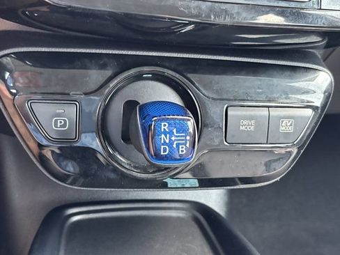 Used 2022 Toyota Prius LE FWD image 34