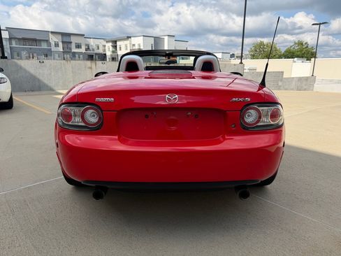 Used 2008 MAZDA MX-5 Miata Touring RWD image 4