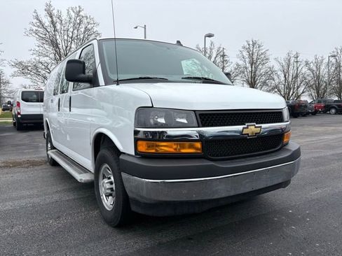 Used 2024 Chevrolet Express 2500 w/ Driver Convenience Package image 15