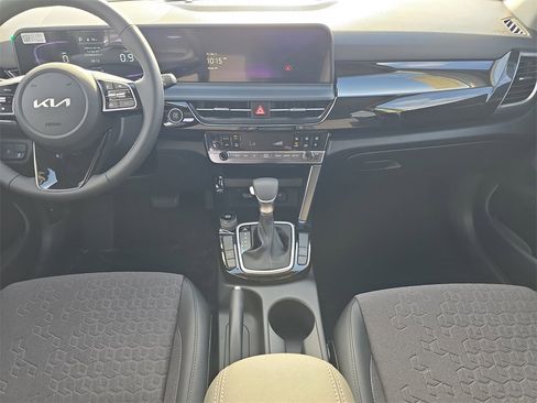 New 2026 Kia Seltos S image 16