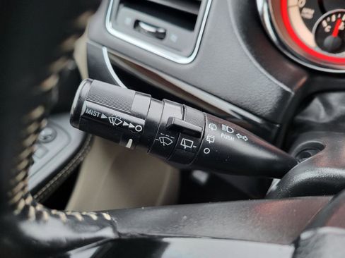 Used 2017 Dodge Grand Caravan SXT image 15