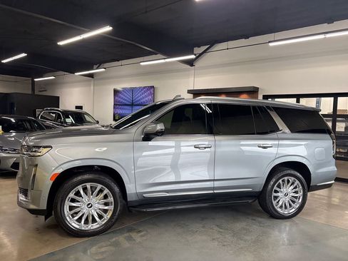 Used 2023 Cadillac Escalade Premium Luxury w/ Performance Package AWD/4WD image 3